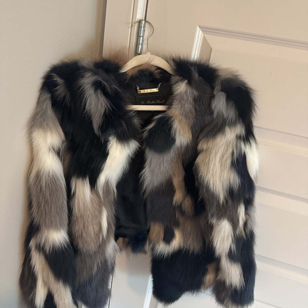 MIMI - Cropped Fur Coat with Color Blocks,